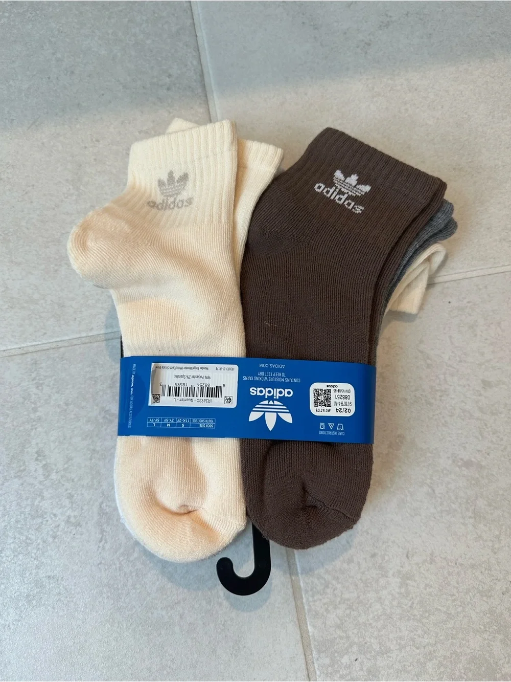 adidas 5-7y 6-Pack Crew Socks in Cream & Taupe